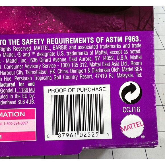 Barbie Happy Halloween Doll Exclusive Mattel Sparkle Top & Spiderweb Skirt CCJ16 - Picture 5 of 5